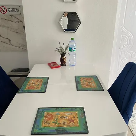 Bluemoon-apartment With Parking Apartament *