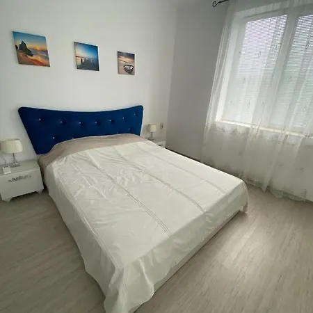 Bluemoon-apartment With Parking 布尔加斯