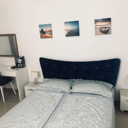 Apartmán Bluemoon-apartment With Parking *