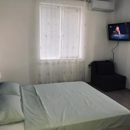 Апартаменты Bluemoon-apartment With Parking *