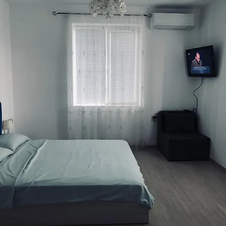 Bluemoon-apartment With Parking Бургас